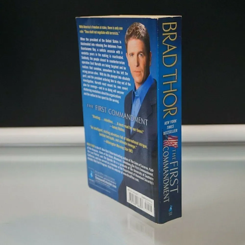 The First Commandment: A Thriller by Brad Thor 2009 Paperback